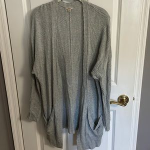Grey oversized open cardigan sweater with pockets at bottom size M